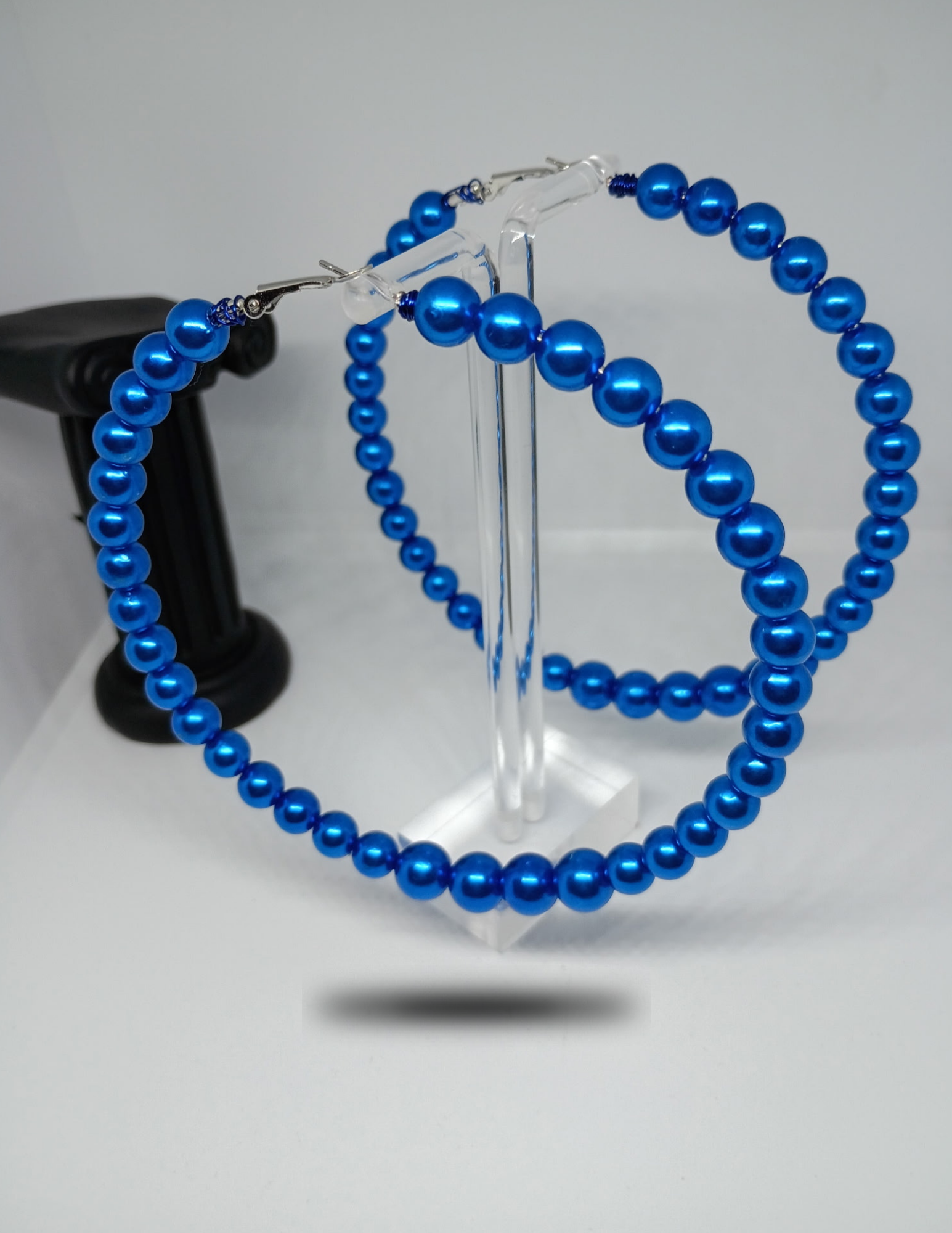 IT'S A STATEMENT-SMALL PEARLS