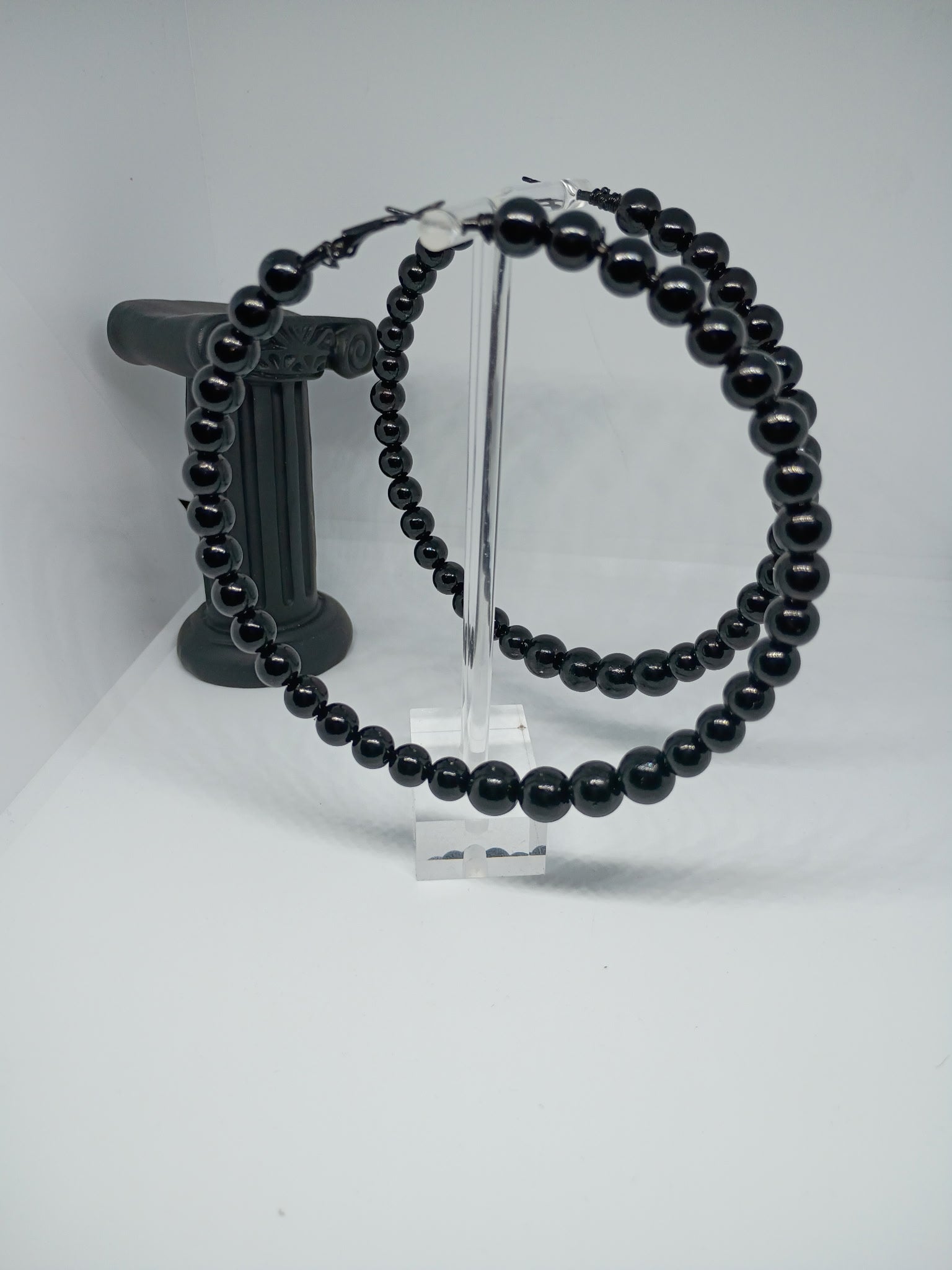 IT'S A STATEMENT-SMALL PEARLS
